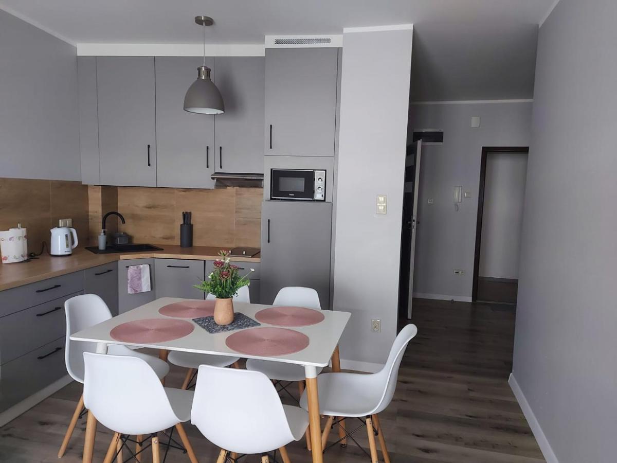 Apartamenty Z Tarasami "Mietowy Spokoj 15" "Romantyczna Szarosc 16" "Niebieska Elegancja 17" Maksymalnie Dla 6 Osob Побєрово Екстер'єр фото